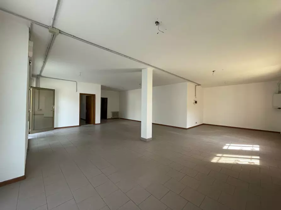 Immagine 4 di Magazzino in affitto  in VIA MONTI a Selvazzano Dentro