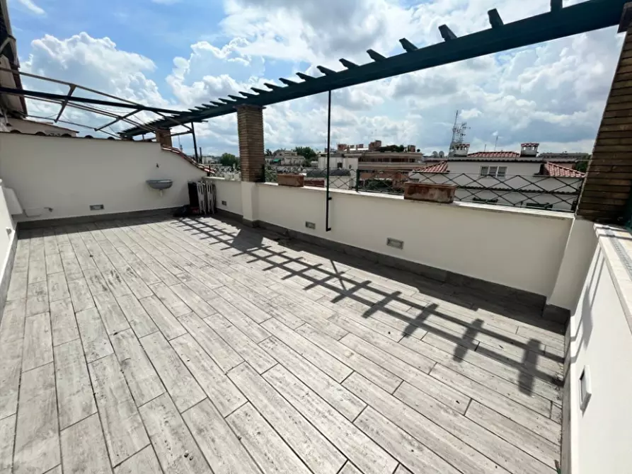 Immagine 35 di Attico in affitto  in Via Flaminia a Roma