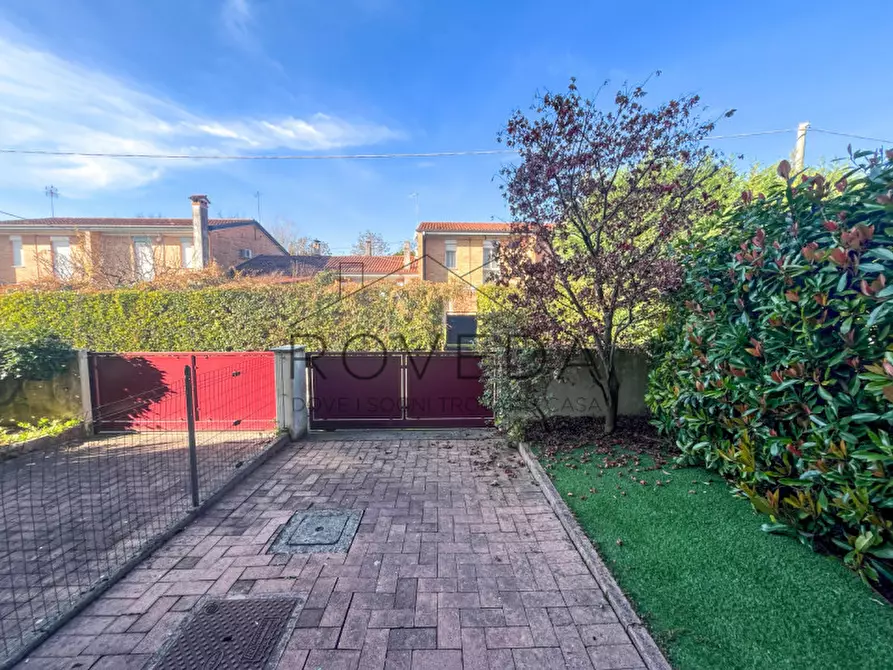 Immagine 11 di Appartamento in vendita  in Viale Europa a Casier