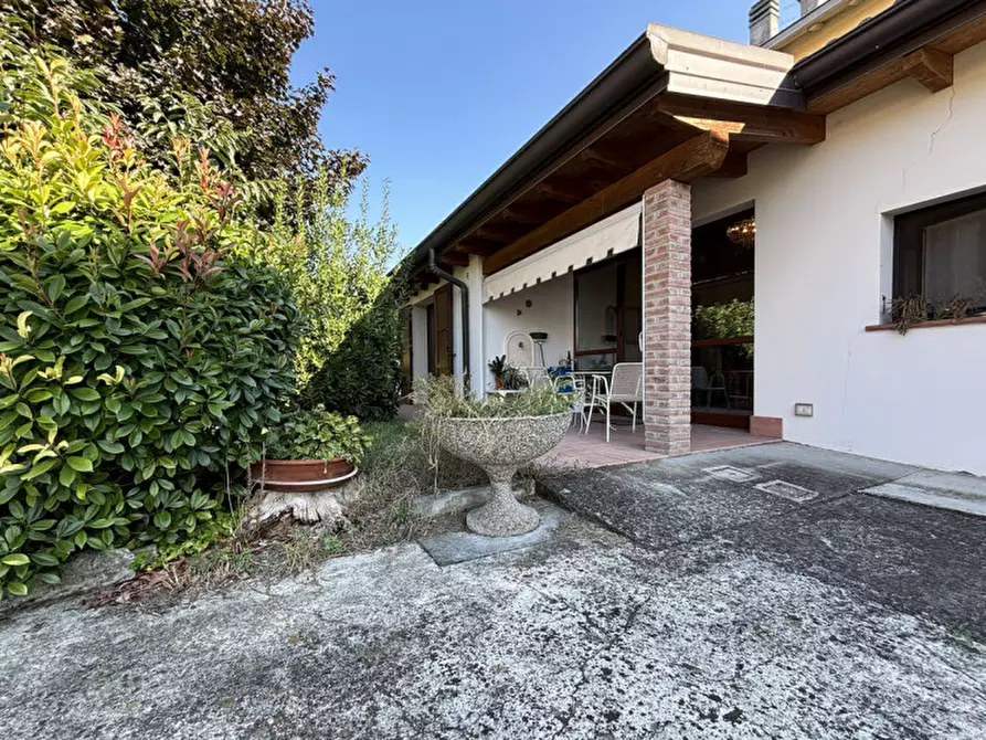 Immagine 2 di Casa indipendente in vendita  in Via Vedole, 30 a Colorno