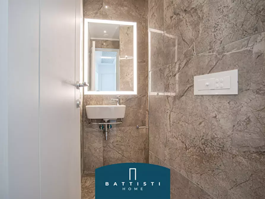 Immagine 18 di Appartamento in affitto  in Via Aniene a Roma