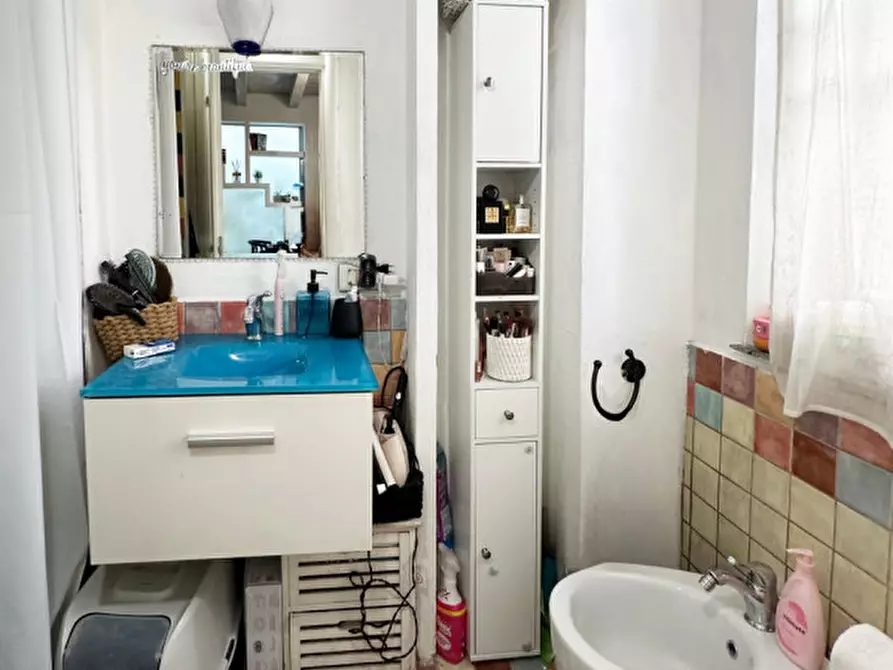 Immagine 8 di Appartamento in vendita  in Via Nave, 22 a Sarzana