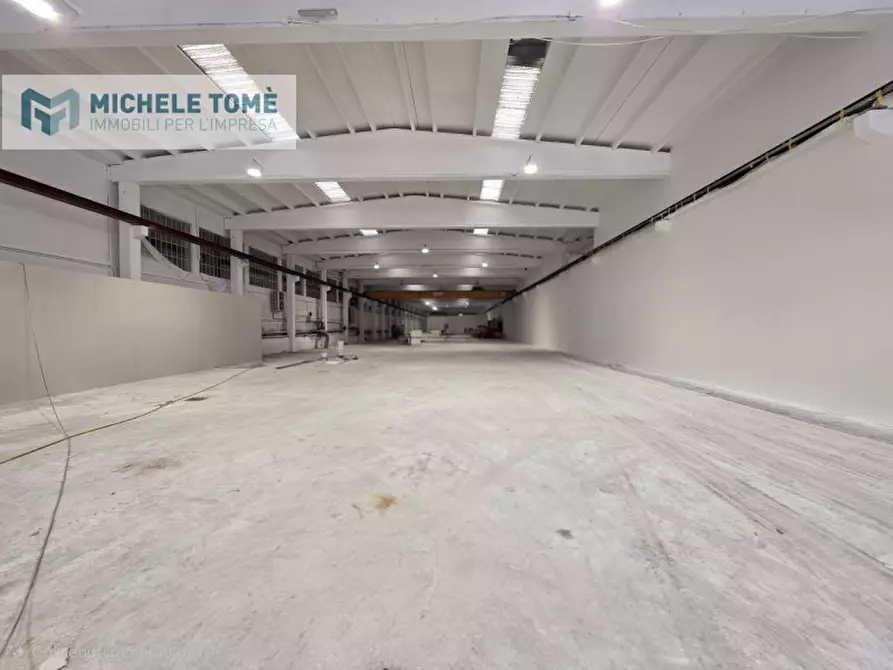 Immagine 1 di Capannone industriale in affitto  in via gesso a Cavaion Veronese