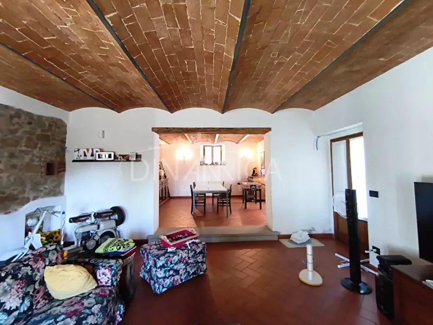 Immagine 9 di Rustico / casale in vendita  a Vinci