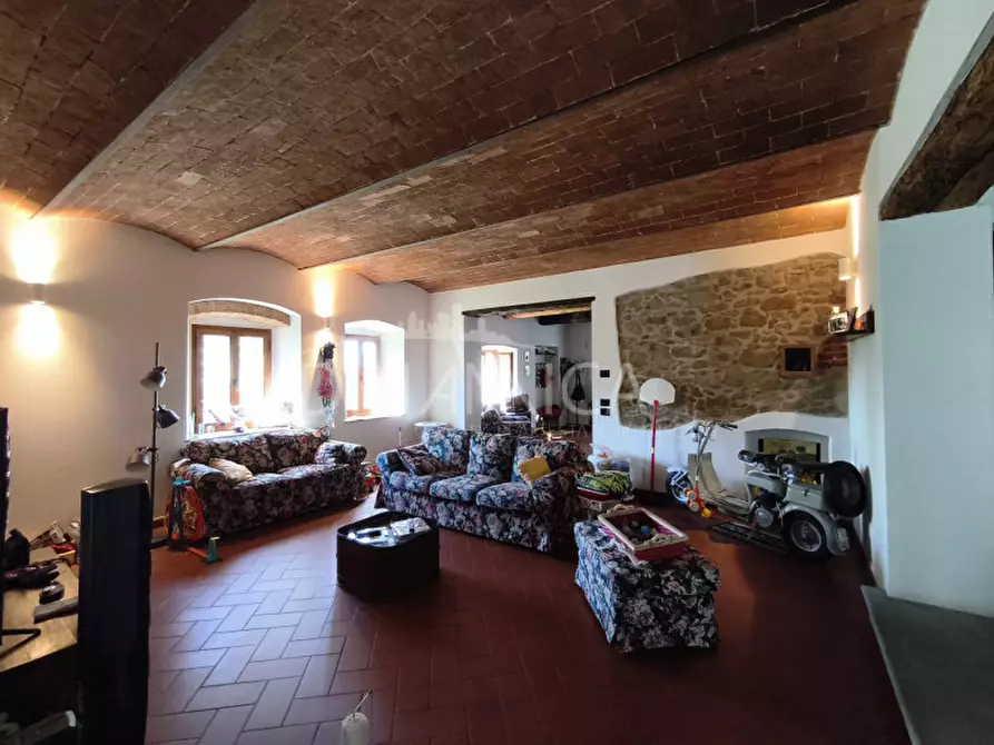 Immagine 10 di Rustico / casale in vendita  a Vinci