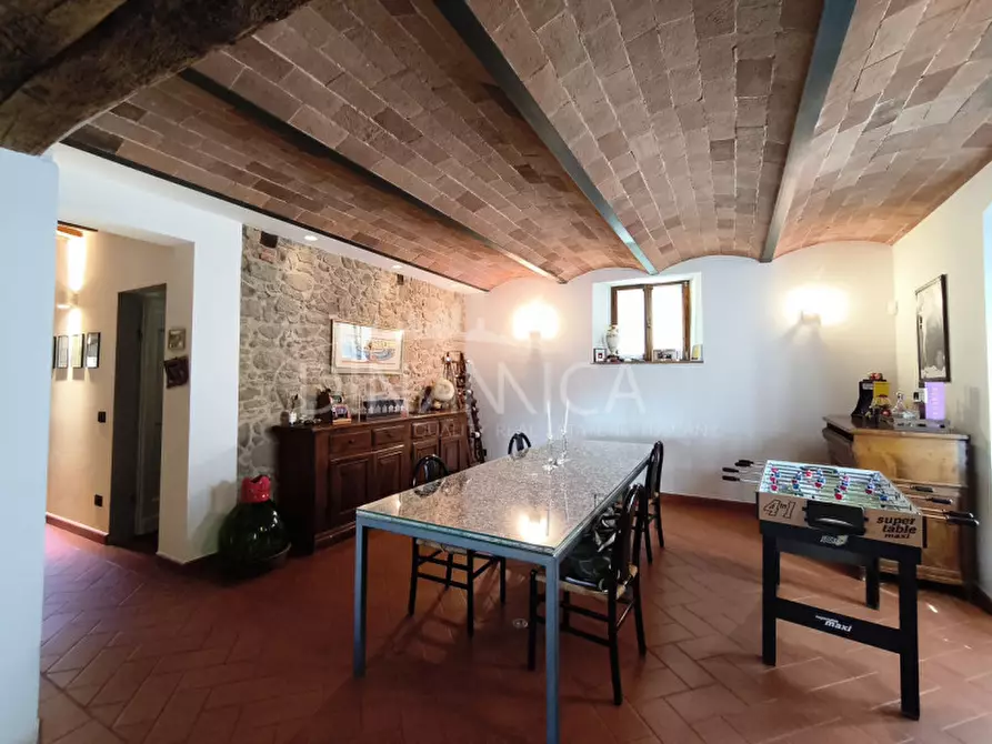 Immagine 11 di Rustico / casale in vendita  a Vinci