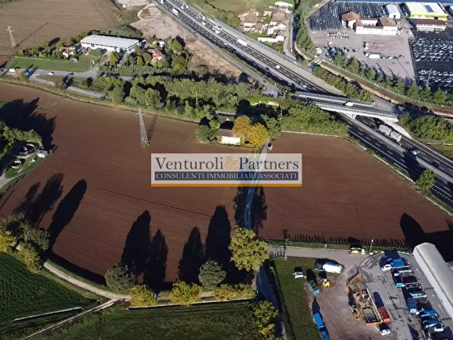 Immagine 3 di Rustico / casale in vendita  a Lonato del Garda