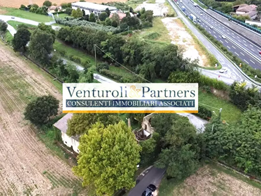 Immagine 9 di Rustico / casale in vendita  a Lonato del Garda