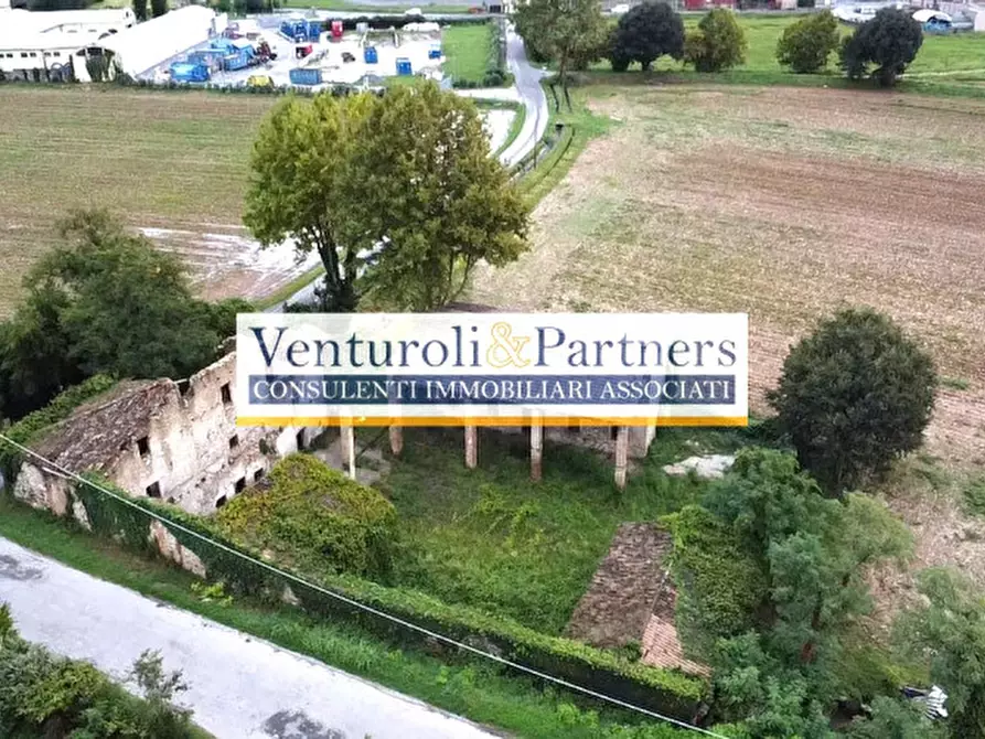 Immagine 12 di Rustico / casale in vendita  a Lonato del Garda