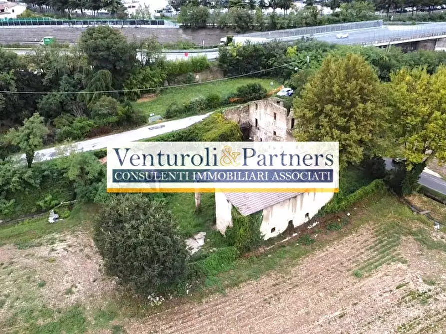 Immagine 13 di Rustico / casale in vendita  a Lonato del Garda