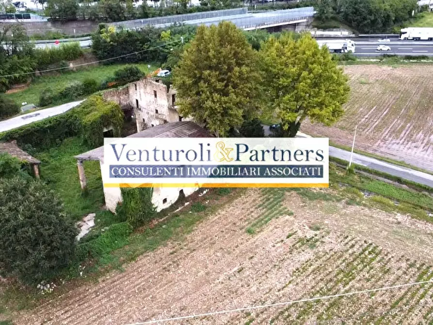 Immagine 16 di Rustico / casale in vendita  a Lonato del Garda