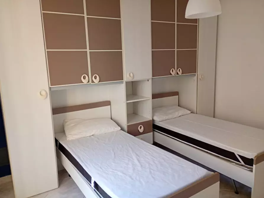 Immagine 28 di Camera in affitto  in vico palazzo due porte 14 a Napoli