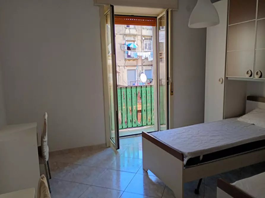 Immagine 29 di Camera in affitto  in vico palazzo due porte 14 a Napoli