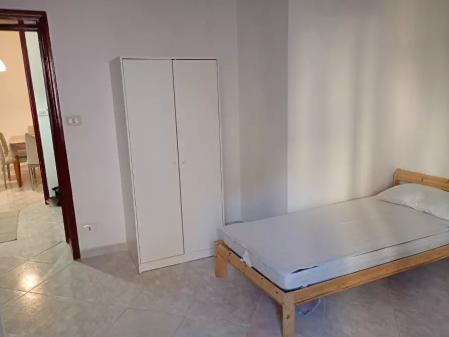 Immagine 31 di Camera in affitto  in vico palazzo due porte 14 a Napoli