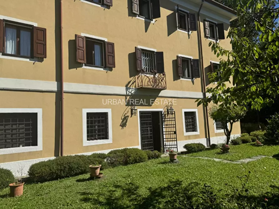 Immagine 3 di Villa in vendita  in VIA DELL'EREMO 11 a Trieste