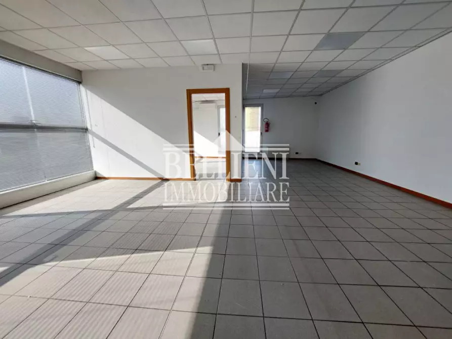 Immagine 10 di Ufficio in affitto  in Via Olmo a Vicenza