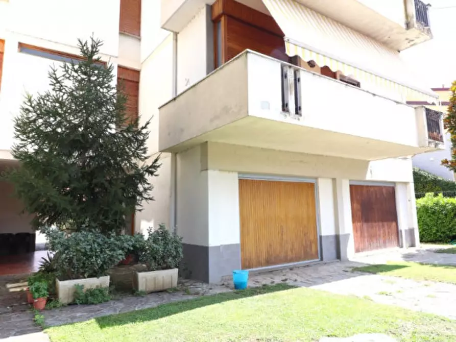 Immagine 1 di Appartamento in vendita  in VIA XIV Luglio a Montevarchi