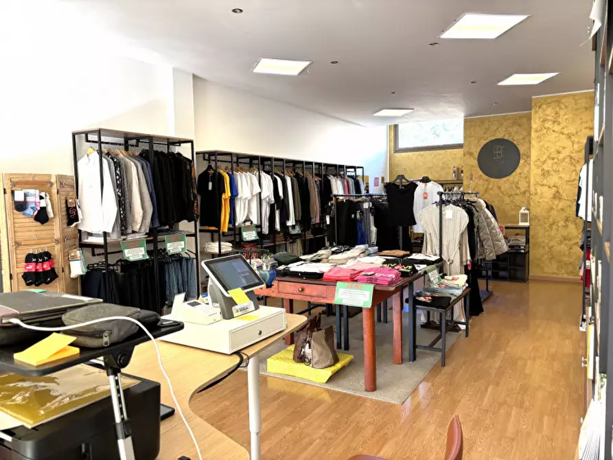 Immagine 5 di Attività commerciale in vendita  a Conselve