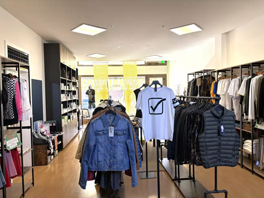 Immagine 8 di Attività commerciale in vendita  a Conselve