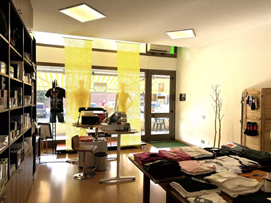 Immagine 10 di Attività commerciale in vendita  a Conselve