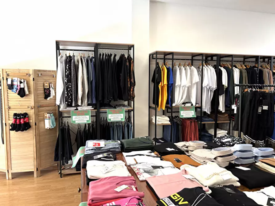 Immagine 13 di Attività commerciale in vendita  a Conselve