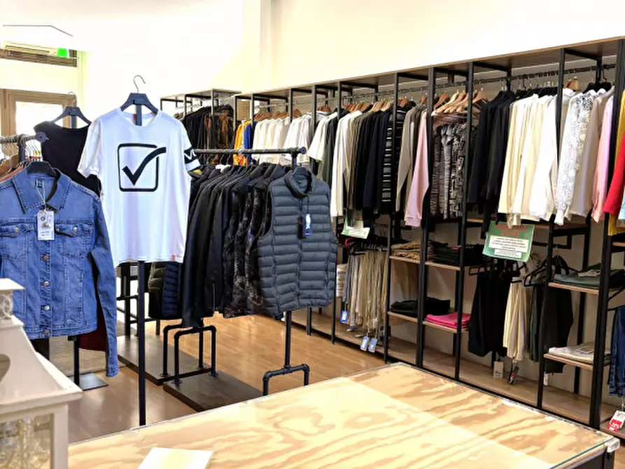 Immagine 14 di Attività commerciale in vendita  a Conselve