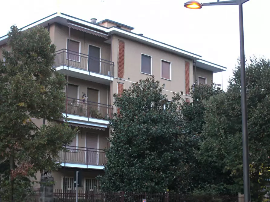 Immagine 30 di Appartamento in vendita  in Via Dante Alighieri 17 a Cernusco Sul Naviglio