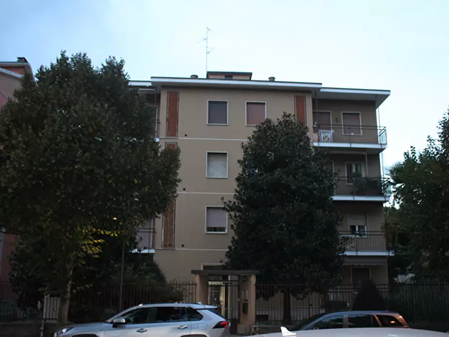 Immagine 35 di Appartamento in vendita  in Via Dante Alighieri 17 a Cernusco Sul Naviglio