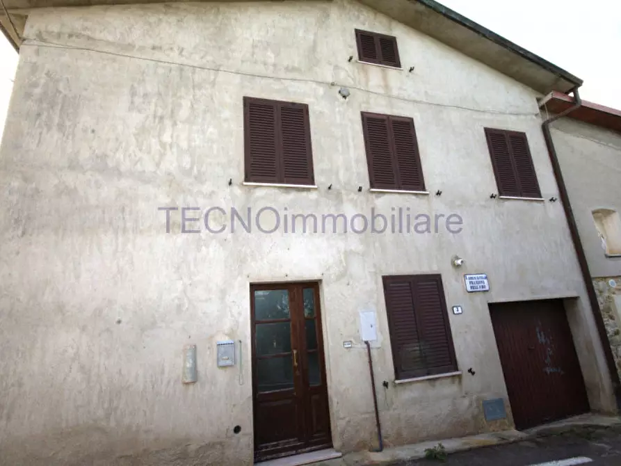 Immagine 1 di Casa indipendente in vendita  a Piegaro