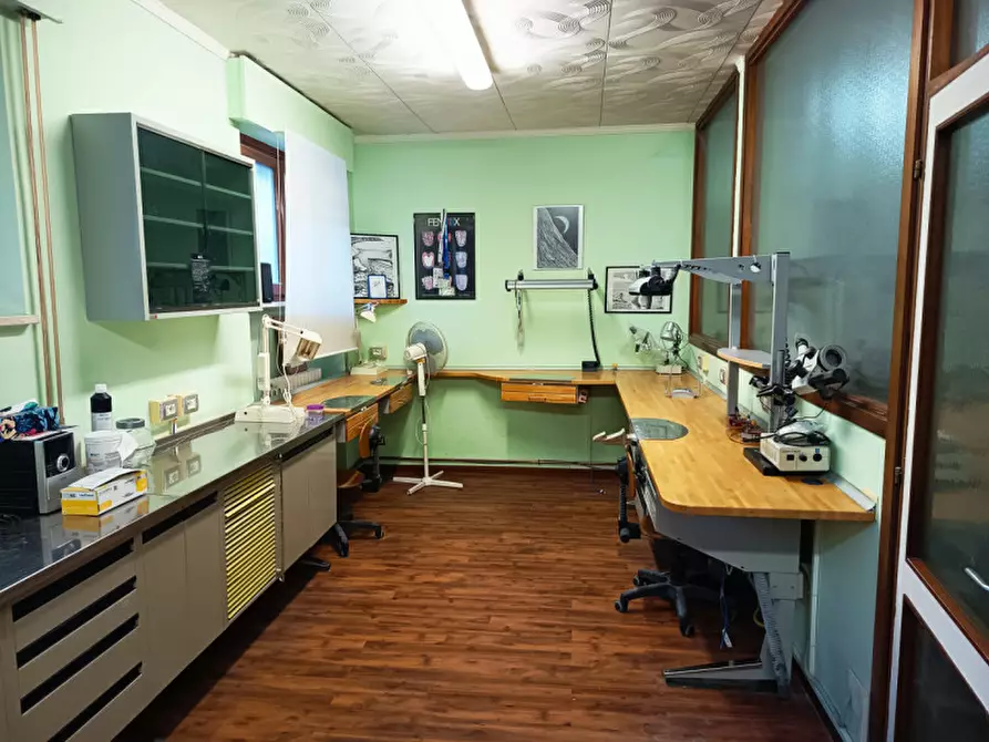 Immagine 4 di Appartamento in vendita  in Via Enrico Toti a Ancona