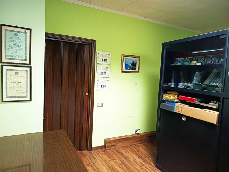 Immagine 10 di Appartamento in vendita  in Via Enrico Toti a Ancona