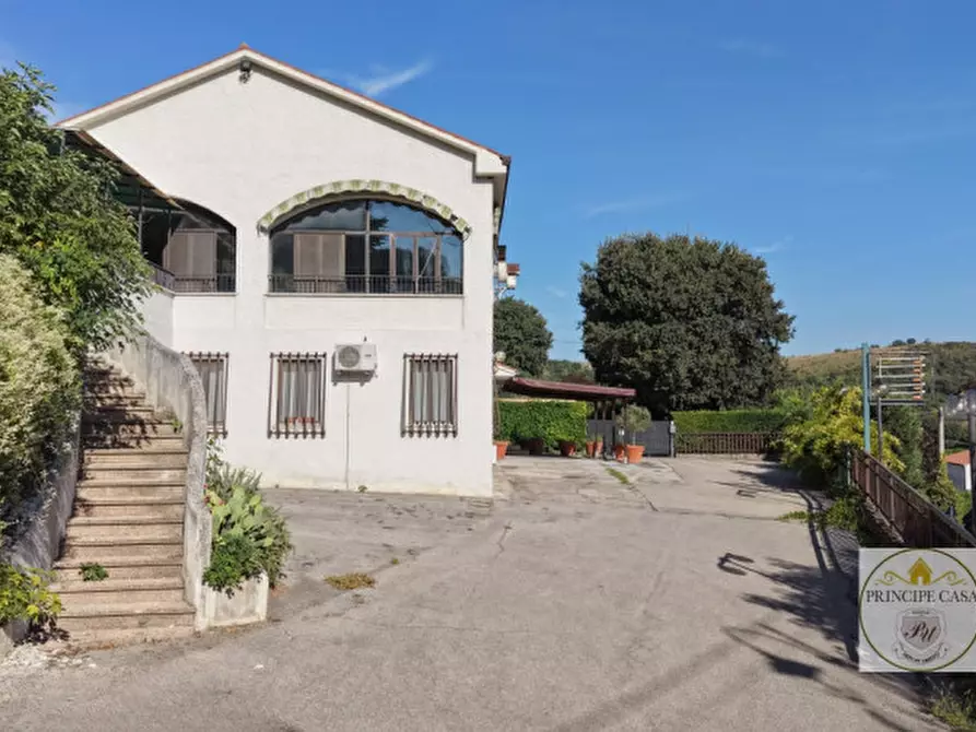 Immagine 2 di Attività commerciale in vendita  in via tormene a Baone