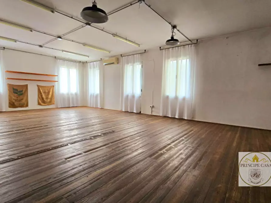 Immagine 16 di Attività commerciale in vendita  in via tormene a Baone