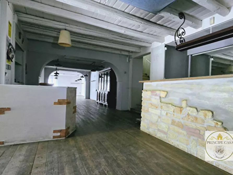 Immagine 20 di Attività commerciale in vendita  in via tormene a Baone