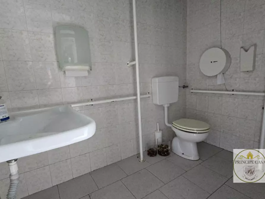 Immagine 22 di Attività commerciale in vendita  in via tormene a Baone