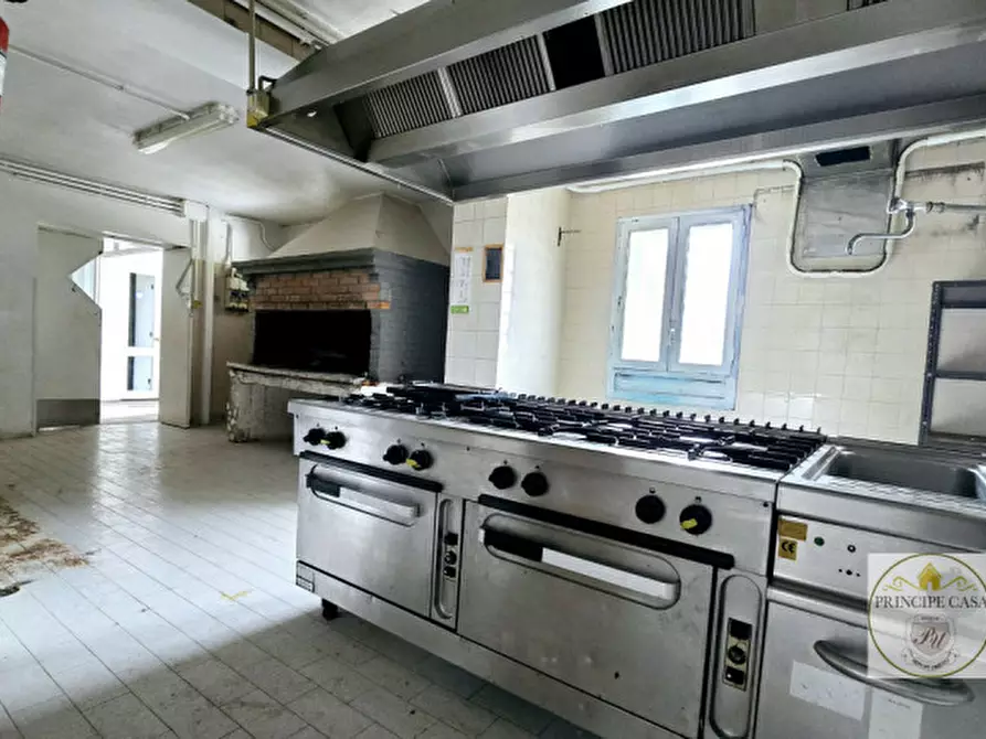 Immagine 23 di Attività commerciale in vendita  in via tormene a Baone