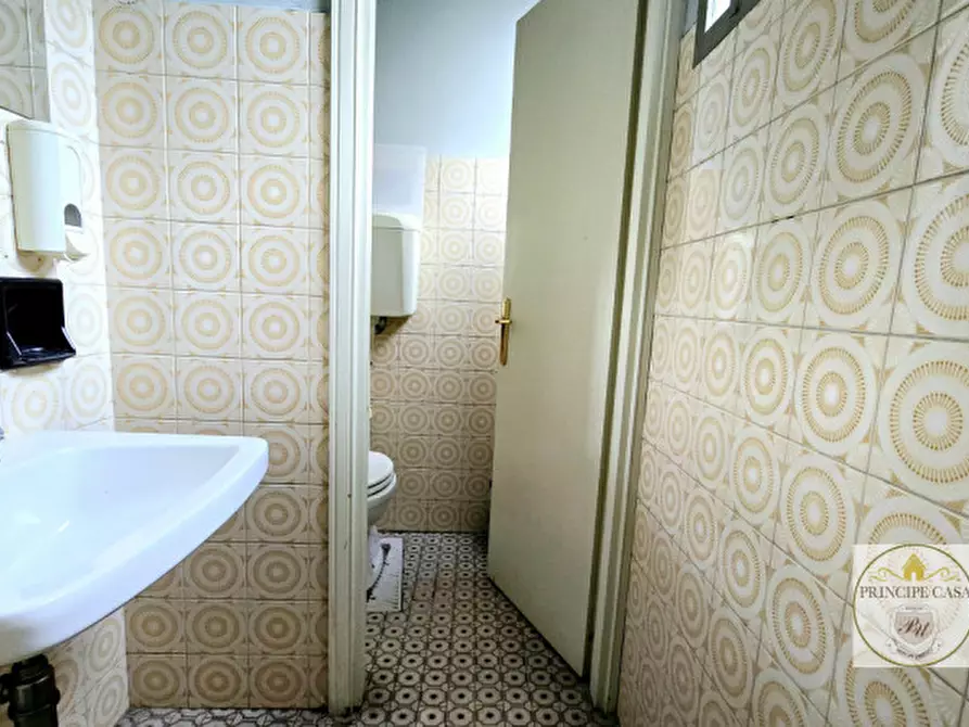 Immagine 27 di Attività commerciale in vendita  in via tormene a Baone