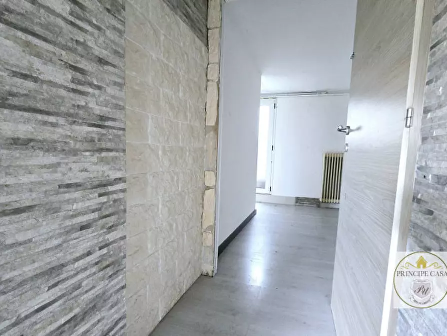 Immagine 28 di Attività commerciale in vendita  in via tormene a Baone