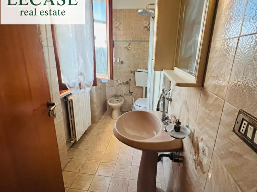 Immagine 8 di Villa in vendita  a Forte Dei Marmi