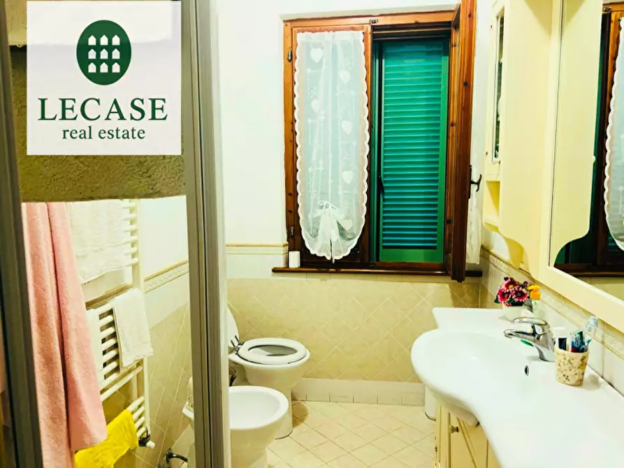 Immagine 15 di Villa in vendita  a Forte Dei Marmi