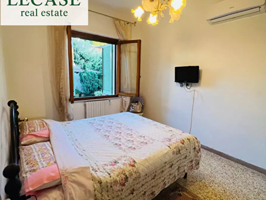 Immagine 17 di Villa in vendita  a Forte Dei Marmi