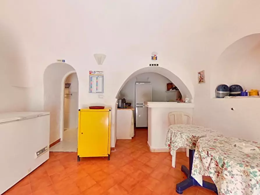 Immagine 30 di Rustico / casale in vendita  in Viale Toledo a Fasano