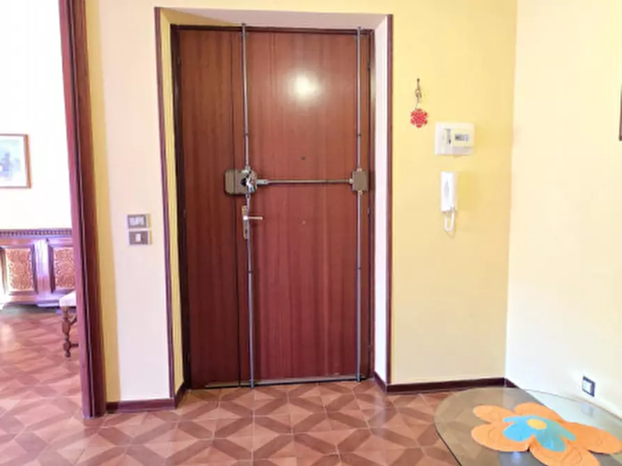 Immagine 4 di Appartamento in vendita  in Via Palmiro Togliatti, 17 a Milazzo