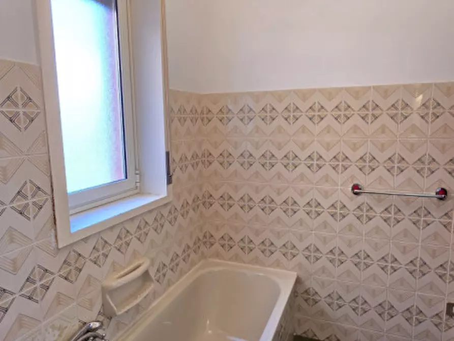 Immagine 20 di Appartamento in vendita  in Via Palmiro Togliatti, 17 a Milazzo