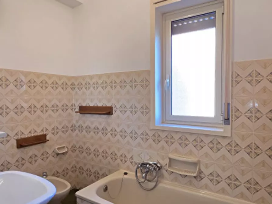 Immagine 21 di Appartamento in vendita  in Via Palmiro Togliatti, 17 a Milazzo