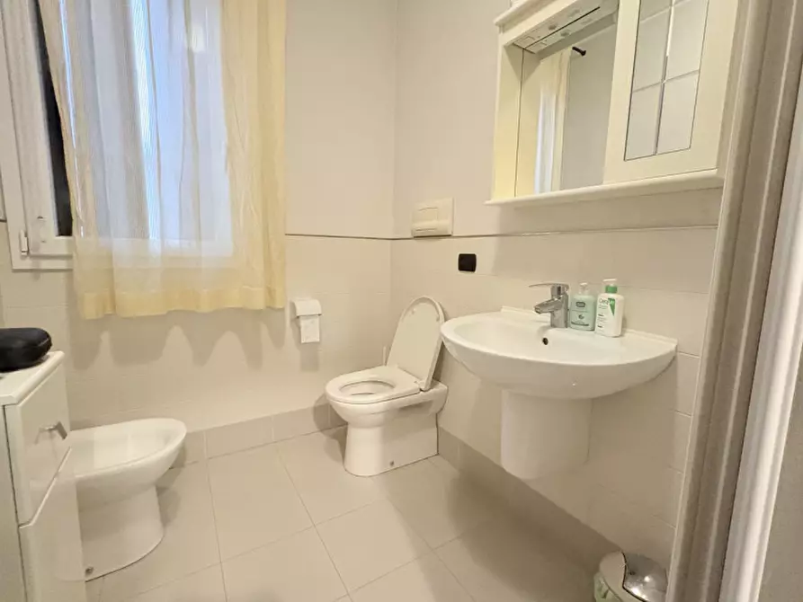 Immagine 13 di Appartamento in vendita  in Via Zara a Torreglia