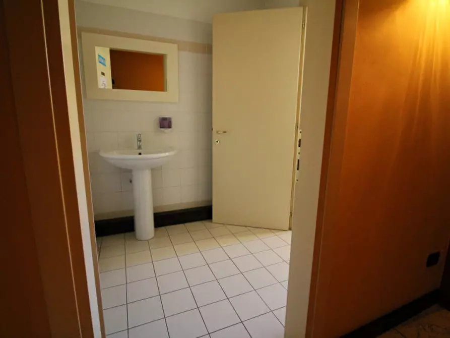 Immagine 25 di Attività commerciale in vendita  in Via Quattro Novembre a Motta Di Livenza