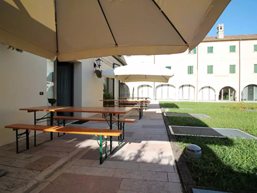 Immagine 41 di Attività commerciale in vendita  in Via Quattro Novembre a Motta Di Livenza