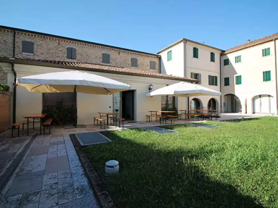 Immagine 42 di Attività commerciale in vendita  in Via Quattro Novembre a Motta Di Livenza