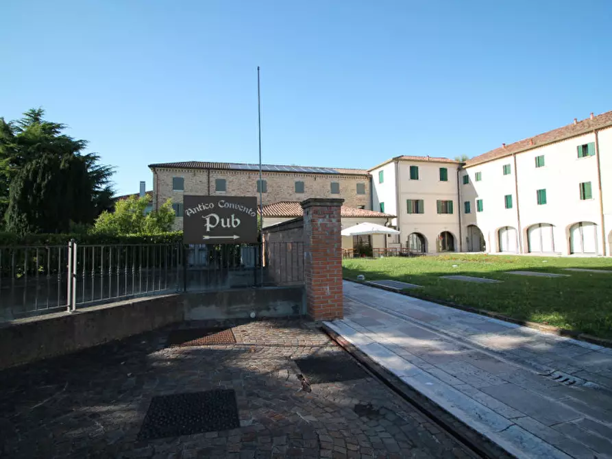 Immagine 46 di Attività commerciale in vendita  in Via Quattro Novembre a Motta Di Livenza